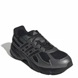 Championes Adidas Technochaos 2000 M de estilo running inspirados en los años 2000, color negro con detalles metalizados. Capellada de malla con refuerzos sintéticos y mediasuela Cloudfoam para mayor amortiguación.