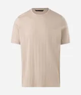 Remera de algodón peruano color beige con textura de rayas verticales, cuello redondo y mangas cortas.