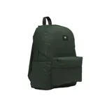 Mochila Vans modelo Old Skool H2O de color verde oscuro, con un compartimento principal amplio, un bolsillo frontal con cierre y el parche con el logotipo de la marca en la parte delantera.