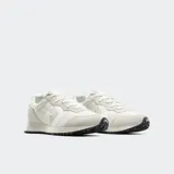 Championes Converse Omega Trainer color blanco con detalles en gris, inspirados en el calzado de running de los años 80.