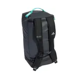 Bolso deportivo Adidas Mercedes AMG Petronas Formula One Team, color gris con detalles en negro y turquesa. Cuenta con múltiples bolsillos con cierre, correas acolchadas ajustables para hombros y correa ajustable con hebilla para el pecho.