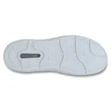 Championes deportivos Crocs InMotion Pacer, color negro con suela blanca. Diseño con cordones elásticos y perforaciones en los laterales y la puntera para mayor transpirabilidad.