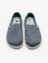 Zapatos Satorisan modelo Kung Fu Cotton Vintage de color gris azulado, tipo slip-on con elásticos laterales y suela de goma gris claro.