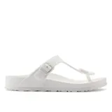 Sandalias Birkenstock modelo Gizeh Eva, color blanco. Fabricadas en material EVA, resistente al agua, lavable y ultraligero.