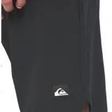 Boardshort Quiksilver liso de color negro y 19 pulgadas, con cintura fija y cordón de ajuste en contraste.