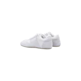 Zapatillas MM6 Maison Margiela de cuero color blanco, con detalles de gamuza, cordones al tono, puntera redondeada y suela plana de goma.