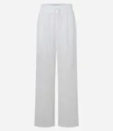 Pantalón recto de laise blanco con textura de perforaciones, cintura elástica con cordón ajustable y bolsillos laterales.