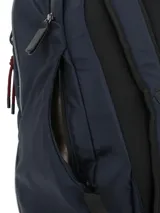 Mochila de poliéster reciclado azul navy RKF, impermeable, con múltiples compartimentos, bolsillos con cierre, espacio acolchado para laptop, espalda ergonómica y detalles en cuero sintético con el logo de la marca.