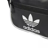 Bolso bandolera Adidas Airliner Adicolor Classic Mini de color negro con detalles en blanco, correa ajustable y el logotipo del trifolio impreso en la parte frontal.