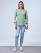 Remera negra de algodón, marca Ruby Rd, con mangas 3/4 y escote redondo.