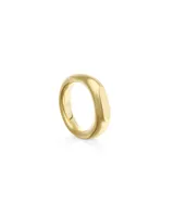 Anillo de aleación de metales bañado en oro de 18k, con forma redondeada y superficie lisa.