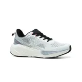 Championes deportivos American Sport modelo Agata, en color blanco con detalles en gris, negro y fucsia. Presentan capellada de tejido knit transpirable, cordones negros y suela chunky de EVA con diseño geométrico.