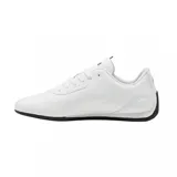 Championes Puma modelo BMW Motorsport Neo Cat 2.0, de diseño aerodinámico en color negro con detalles gráficos en rojo y azul. Presenta cierre de cordones y suela blanca de perfil bajo.