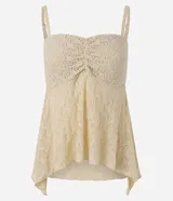 Blusa peplum de encaje color marrón con tirantes finos, escote cuadrado y detalle fruncido en el busto.
