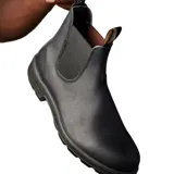 Botas Chelsea Blundstone negras de cuero resistente al agua, con laterales elásticos negros, suela de TPU duradera, entresuela acolchada, sistema SPS Max Comfort y plantilla extraíble.