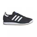 Championes adidas modelo SL 72 RS, de diseño retro en color negro con las icónicas tres tiras laterales en blanco. Presenta detalles en gamuza y una suela de goma con relieve.