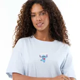 Camisón corto de algodón celeste tipo camiseta, con cuello redondo, mangas cortas y estampa pequeña de Stitch en el centro del pecho.