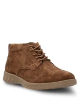 Botas tipo chukka Hush Puppies modelo Spinal City, confeccionadas en cuero gamuzado color chocolate. Presentan cierre mediante cordones al tono, costuras reforzadas y suela de poliuretano con tecnología Spinal para mayor amortiguación y tracción.