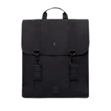 Mochila negra de poliéster con diseño minimalista y compartimento acolchado para portátiles de hasta 15,6".