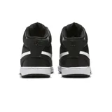 Championes de caña media Nike Court Vision Mid Next Nature, color negro con detalles en blanco. Confeccionados con al menos un 20% de materiales reciclados y sintéticos.