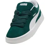 Championes Puma modelo Park Lifestyle Easy, de diseño urbano en color negro con detalles en blanco. Confeccionados en gamuza con la icónica franja lateral de la marca y suela de goma resistente.
