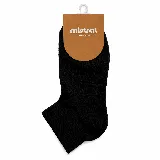 Soquete liso color negro de la marca Mistral, de diseño clásico y corte corto.