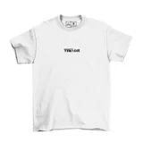 Remera blanca de algodón con estampa frontal pequeña en color negro que incluye el logo de la banda Usted Señalemelo y la palabra Tripolar.