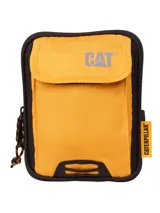 Bolso tipo morral Caterpillar, color amarillo con detalles en negro. Cuenta con compartimento principal con cierre, bolsillo frontal con solapa, parche reflectante y correa ajustable.