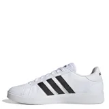 Championes Adidas Grand Court Base 2.0, color blanco con las tres tiras laterales en negro, de estilo urbano.