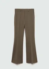 Pantalon de vestir de tiro medio con diseño de corte flare o campana. Cuenta con dos bolsillos laterales, dos bolsillos de ribete en la parte posterior, trabillas para cinturón y cierre oculto de botón, gancho y cremallera.