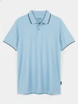 Remera tipo polo negra de algodón, con cuello y borde de mangas con línea blanca.