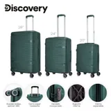 Valija rígida de cabina color verde oscuro con diseño de líneas horizontales en relieve. Cuenta con fuelle extensor, ruedas 360° y candado incorporado.