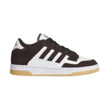 Championes urbanos Adidas modelo Rapid Court Low, con diseño de corte bajo. Presentan una combinación de colores marrón oscuro y blanco, con las icónicas tres tiras laterales en marrón. Cuentan con una entresuela blanca y una suela de goma color caramelo.