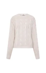 Sweater de punto beige con diseño de trenzas verticales, cuello redondo acanalado, mangas largas con puños ajustados y dobladillo acanalado.