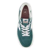 Championes New Balance Numeric 440 color verde azulado con detalles en blanco.
