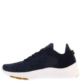 Championes de running New Balance modelo Athletic ROAV, color negro con entresuela blanca y suela de goma. Presentan un diseño de tejido técnico transpirable en la parte superior y detalle de etiqueta en la lengüeta.