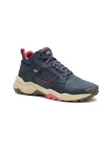 Calzado de trekking Cat modelo Grapple Leather Mid, color azul con detalles en rosado, beige y suela marrón. Confeccionado en cuero nobuk y ante con entresuela de EVA y suela de goma para mayor tracción.