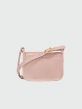 Cartera cruzada Longchamp modelo Le Foulonné, color rojo intenso, con solapa curva y correa ajustable.