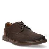 Zapatos acordonados de hombre Democrata modelo Bay, confeccionados en cuero marrón con textura microperforada en la puntera y laterales, y detalles en cuero liso en el talón y la zona de los cordones.