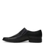 Zapato de vestir tipo slip-on color negro, confeccionado en cuero, con punta cuadrada y costuras decorativas en el empeine.