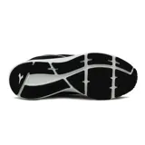 Championes deportivos Diadora modelo Active Passo 2, color negro con detalles plateados reflectantes. Presentan una capellada de malla transpirable, logo lateral en forma de rayo y una suela gruesa blanca con detalles texturizados.