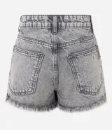 Short de jeans de mujer, modelo slim fit, color celeste claro con efecto desgastado y terminación deshilachada en el ruedo. Presenta tiro alto, trabillas para cinturón y cierre frontal tradicional.