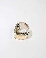 Anillo de plata 925 con dublé de oro y circonias blancas.