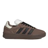 Championes Adidas Samba XLG color marrón con las tres tiras laterales en negro, cordones negros y detalles en blanco.