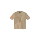 Remera de manga corta color kaki, diseño de corte holgado, con estampa combinada en tono más claro con logo Air Jordan en el frente y detalle de Jumpman rojo en la manga.
