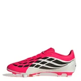 Championes de fútbol Adidas Predator Club para terreno firme, con diseño en color fucsia y blanco, destacando las tres tiras laterales en negro y detalles en amarillo neón.