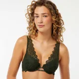 Sujetador push up color verde oscuro de encaje con detalle de puntilla en el escote.