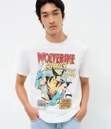 Remera de algodón con cuello redondo y mangas cortas. Presenta un estampado frontal con diseño de cómic de Wolverine de Marvel.