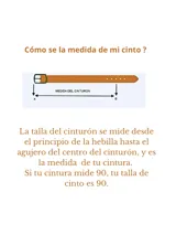 Cinto de cuero negro con aplique de animal print y hebilla rectangular dorada.