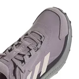 Championes de trekking Adidas Terrex Anylander color lila, con suela Traxion y amortiguación en la mediasuela. Fabricados con al menos un 20% de materiales reciclados.